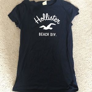 plain hollister t-shirt